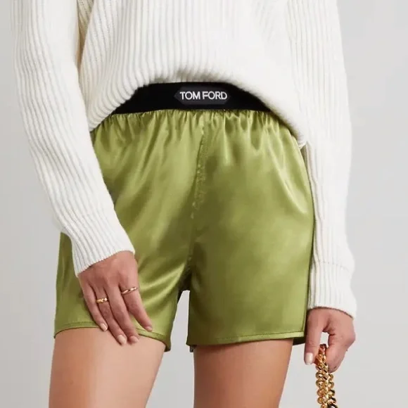 【関税&送料込】Tom Ford Shorts In Seta Satin shorts in black - Tom Ford | Mytheresa